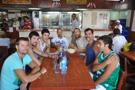 Almoço com a turma do veleiro de Cartagena, incluindo o capitão (no Casco Viejo da Cidade do Panamá)